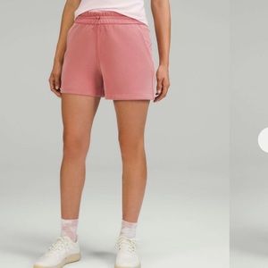 NWT Lululemon Athletica Softstreme High-Rise Short 4" in Brier Rose